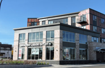 enoround broadway liquor outlet
